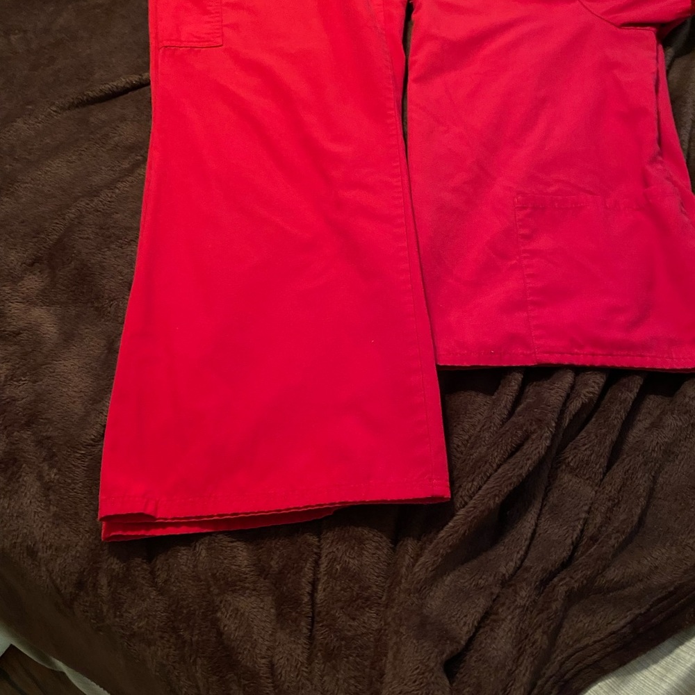 Red Scrubs wide leg - Picture 4 of 6